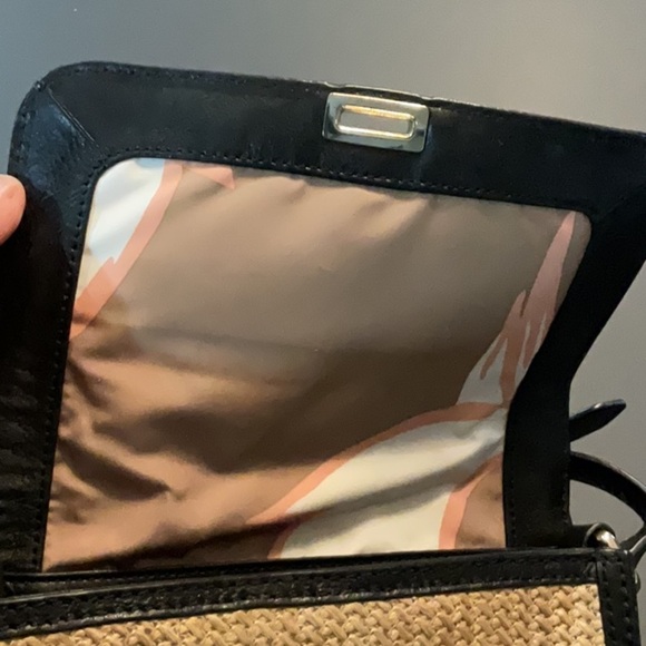 Marc by Marc Jacobs woven crossbody with black leather strap and trim - Picture 9 of 11